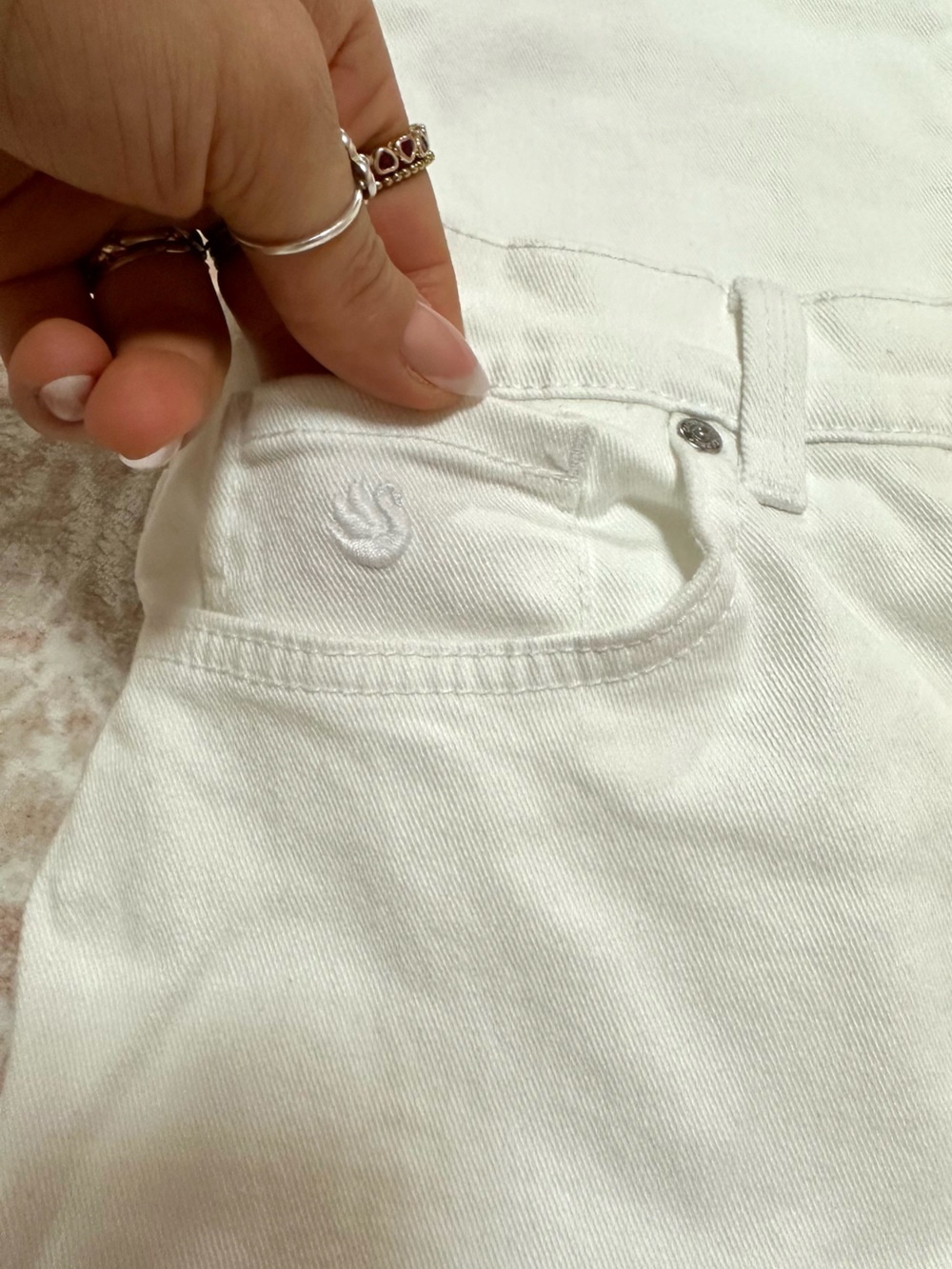 ⚜️ Gloria Vanderbilt White Straight-Leg Jeans - Picture 14 of 15